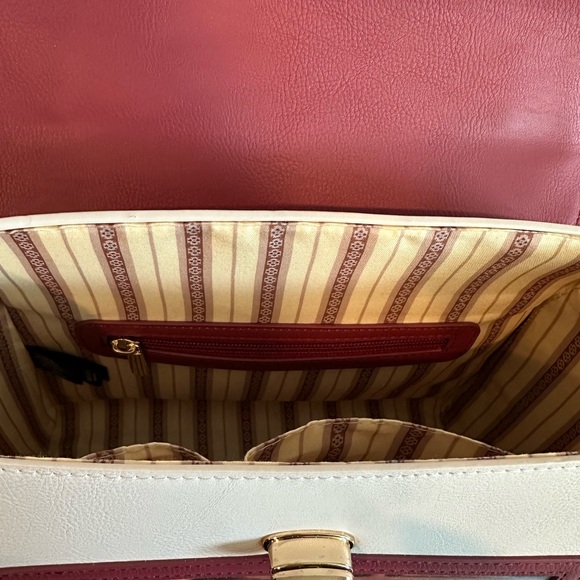 Kiki’s Delivery Service Studio Ghibli Shoulder Bag, Like New - Picture 12 of 13